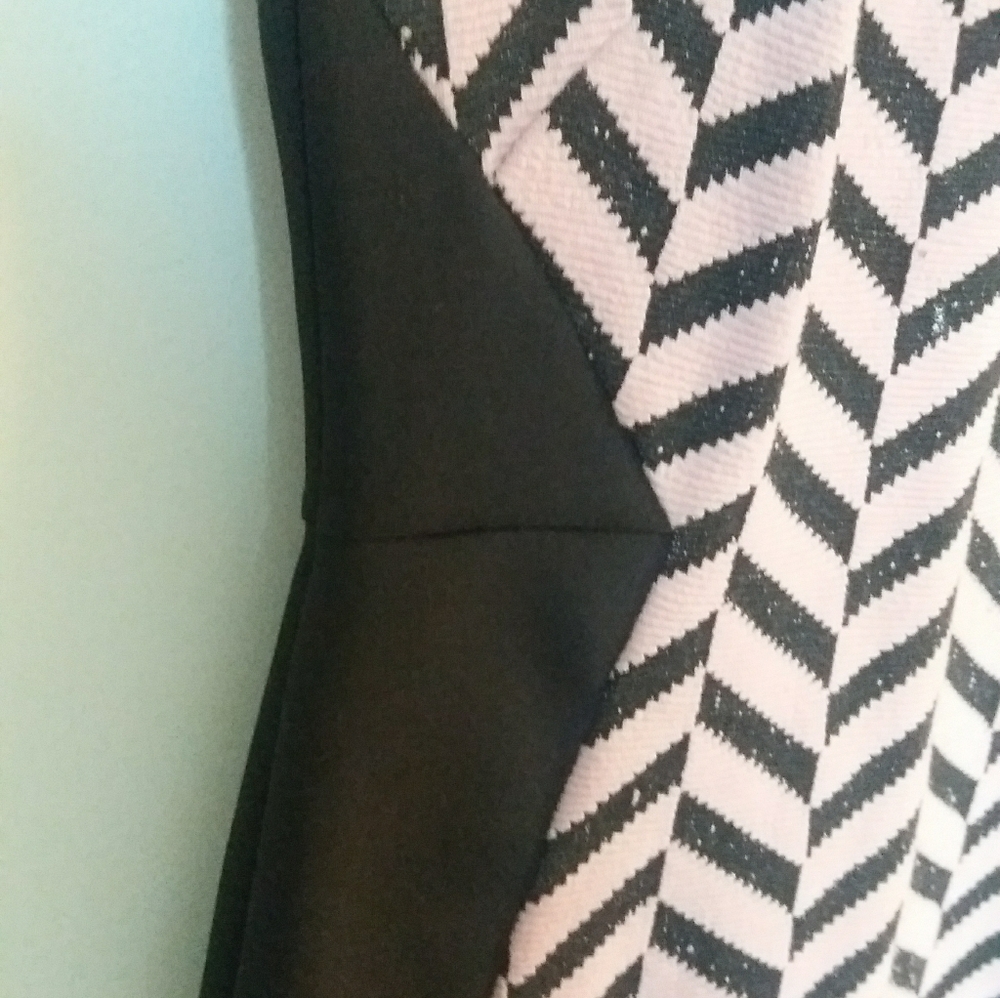 Dress - Picture 5 of 6
